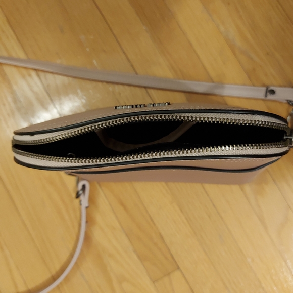 Steve Madden purse. - Picture 3 of 3